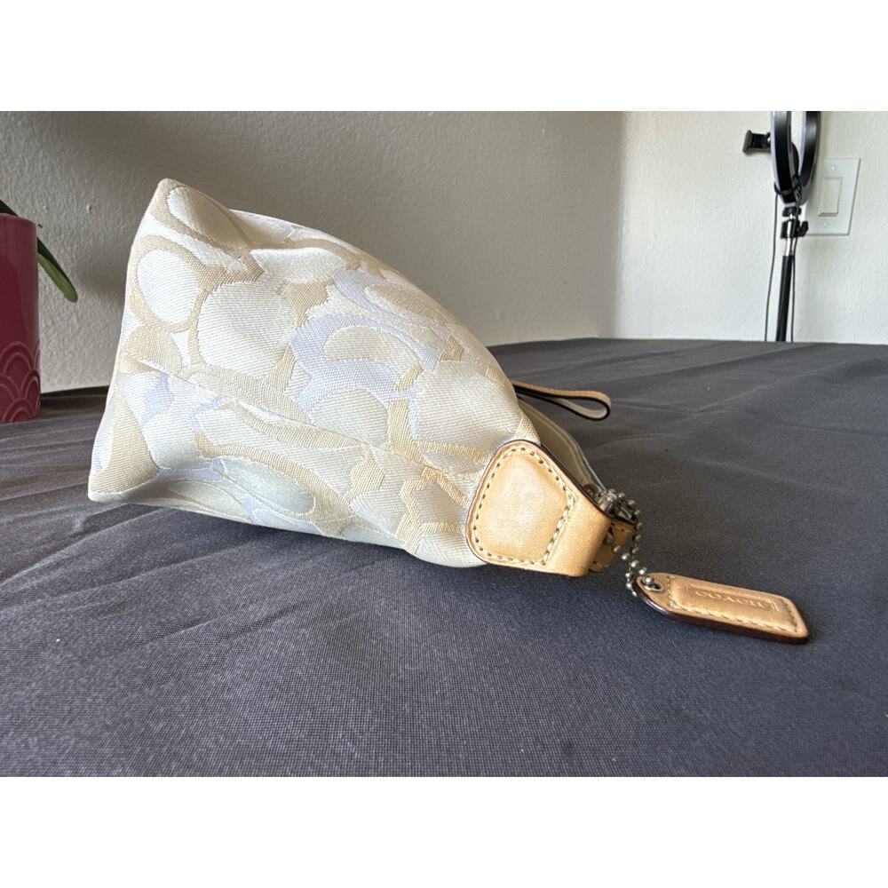Coach Vintage Bumble Bee Demi Pouch Optic C Bag 7440 - Picture 4 of 9